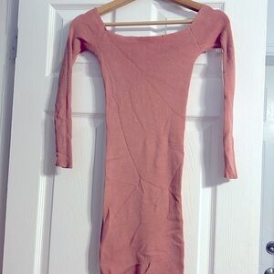 Tight light pink long sleeve short dress
